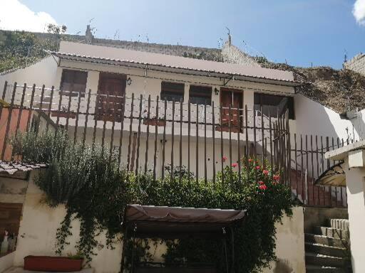 Fakali Homestay Кито Екстериор снимка